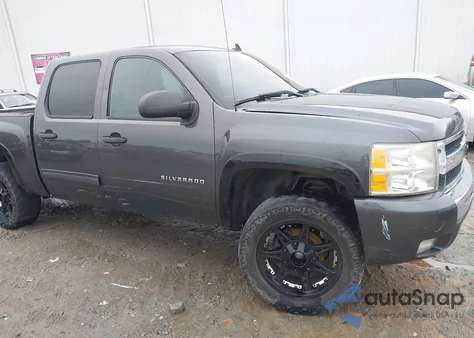 2011 Chevrolet Silverado 1500 Lt z USA, uszkodzony, nr VIN 3GCPKSE34BG233997
